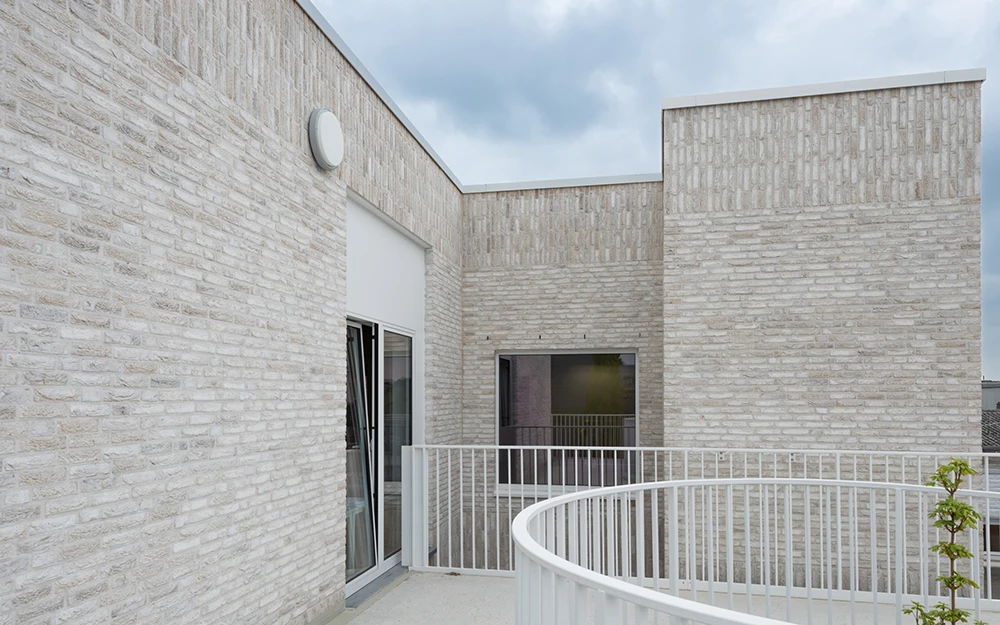 Кирпич ручной формовки NELISSEN Crema Фото №1