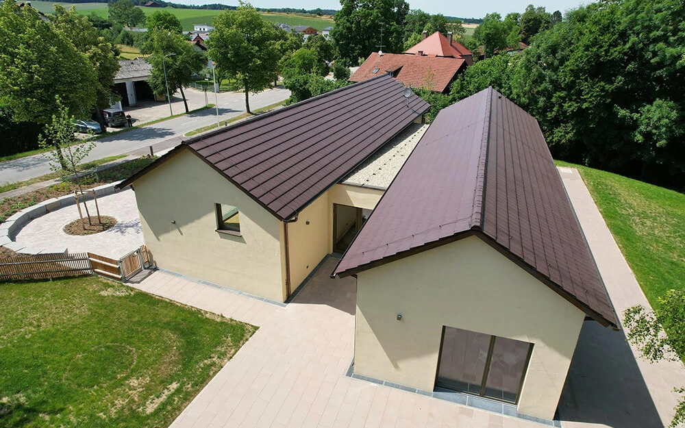 Керамічна черепиця ERLUS модель Linea коричневий ангоб Фото №0